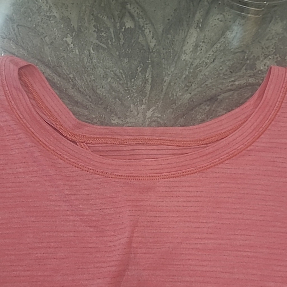 LULULEMON ATHLETICA WOMEN'S BEAT THE HEAT OPEN BACK PINK TOP - Picture 6 of 9